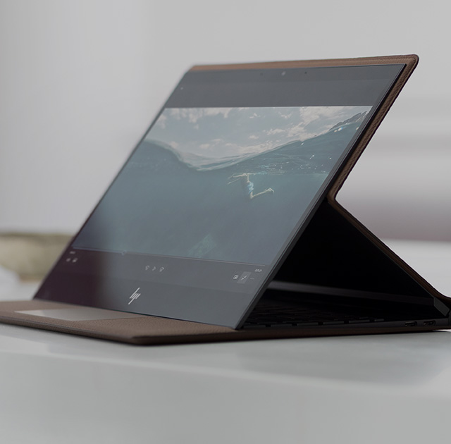 HP Spectre Folio 13 - كمبيوتر شخصي متحول مغلف بالجلد فريد من نوعه